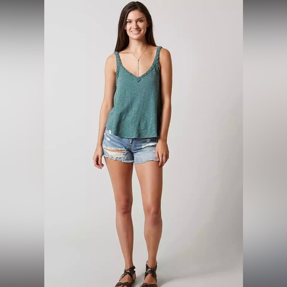 NWT Billabong Show Case Tank size Medium - Picture 3 of 3